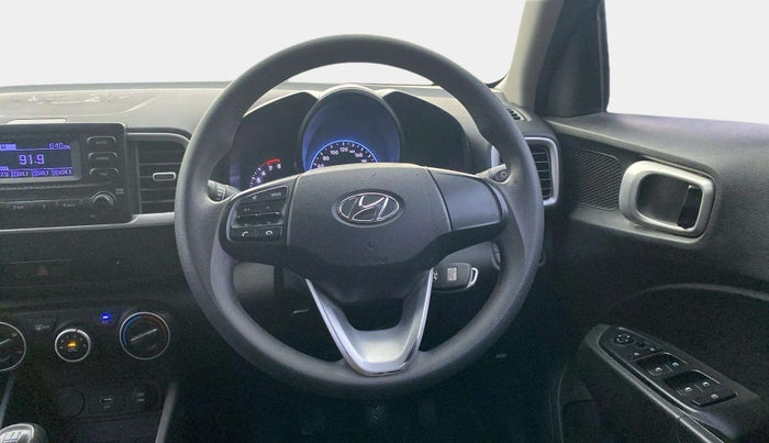 2021 Hyundai VENUE S 1.2, Petrol, Manual, 43,951 km, Steering Wheel Close Up