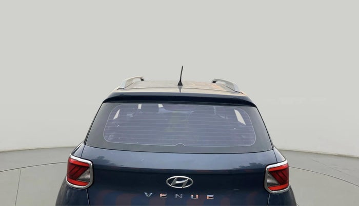 2021 Hyundai VENUE S 1.2, Petrol, Manual, 43,951 km, Rear Windshield