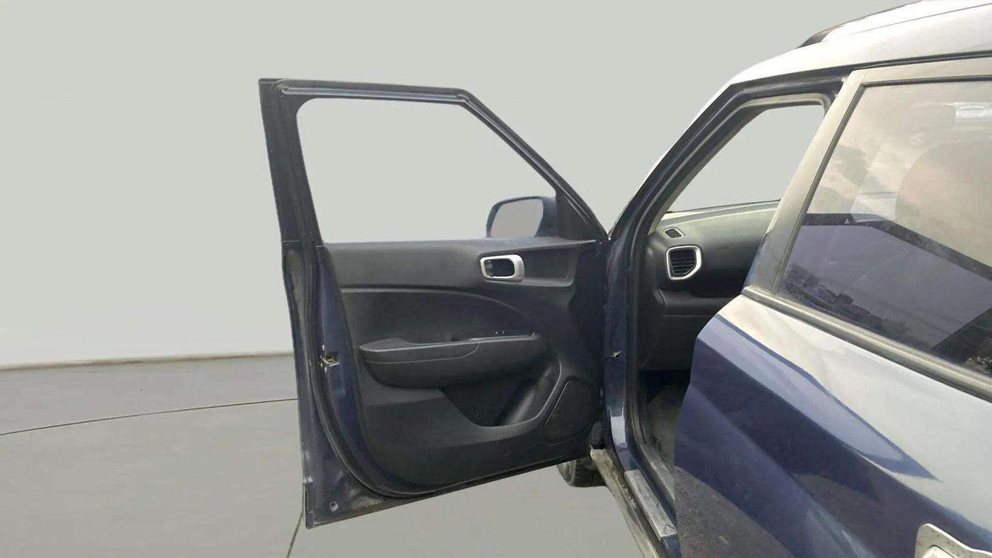 2021 Hyundai VENUE S 1.2, Petrol, Manual, 44,043 km, LHS Front Door