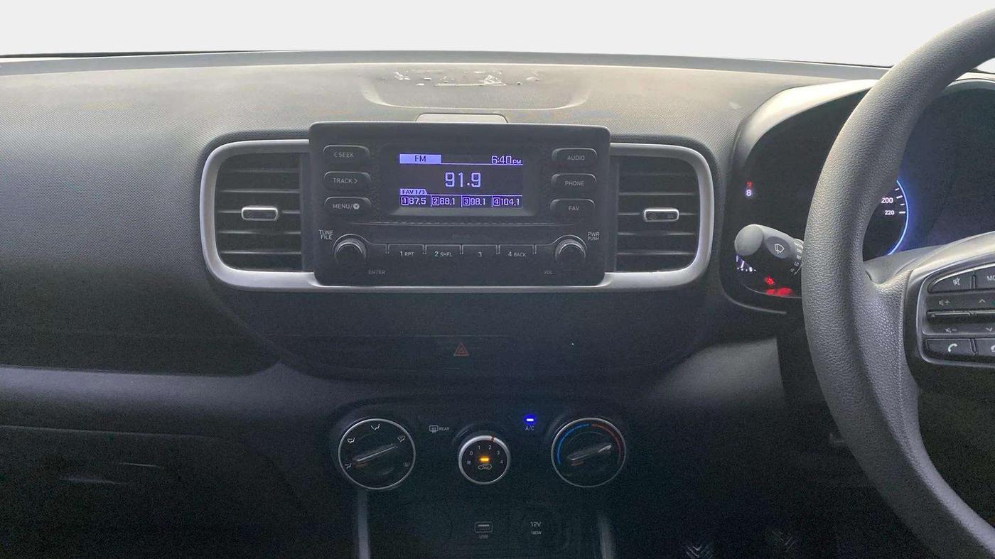 2021 Hyundai VENUE S 1.2, Petrol, Manual, 44,043 km, Air Conditioner