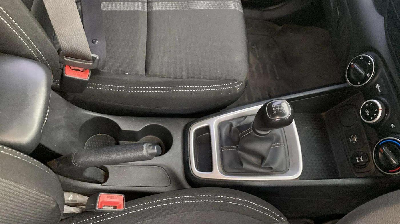 2021 Hyundai VENUE S 1.2, Petrol, Manual, 44,043 km, Gear Lever