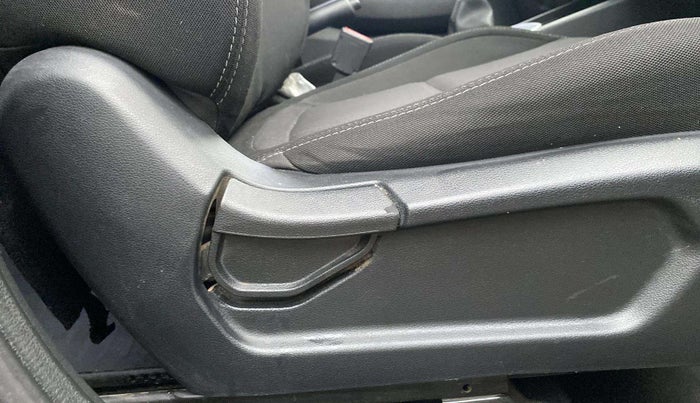 2021 Hyundai VENUE S 1.2, Petrol, Manual, 43,951 km, Driver Side Adjustment Panel