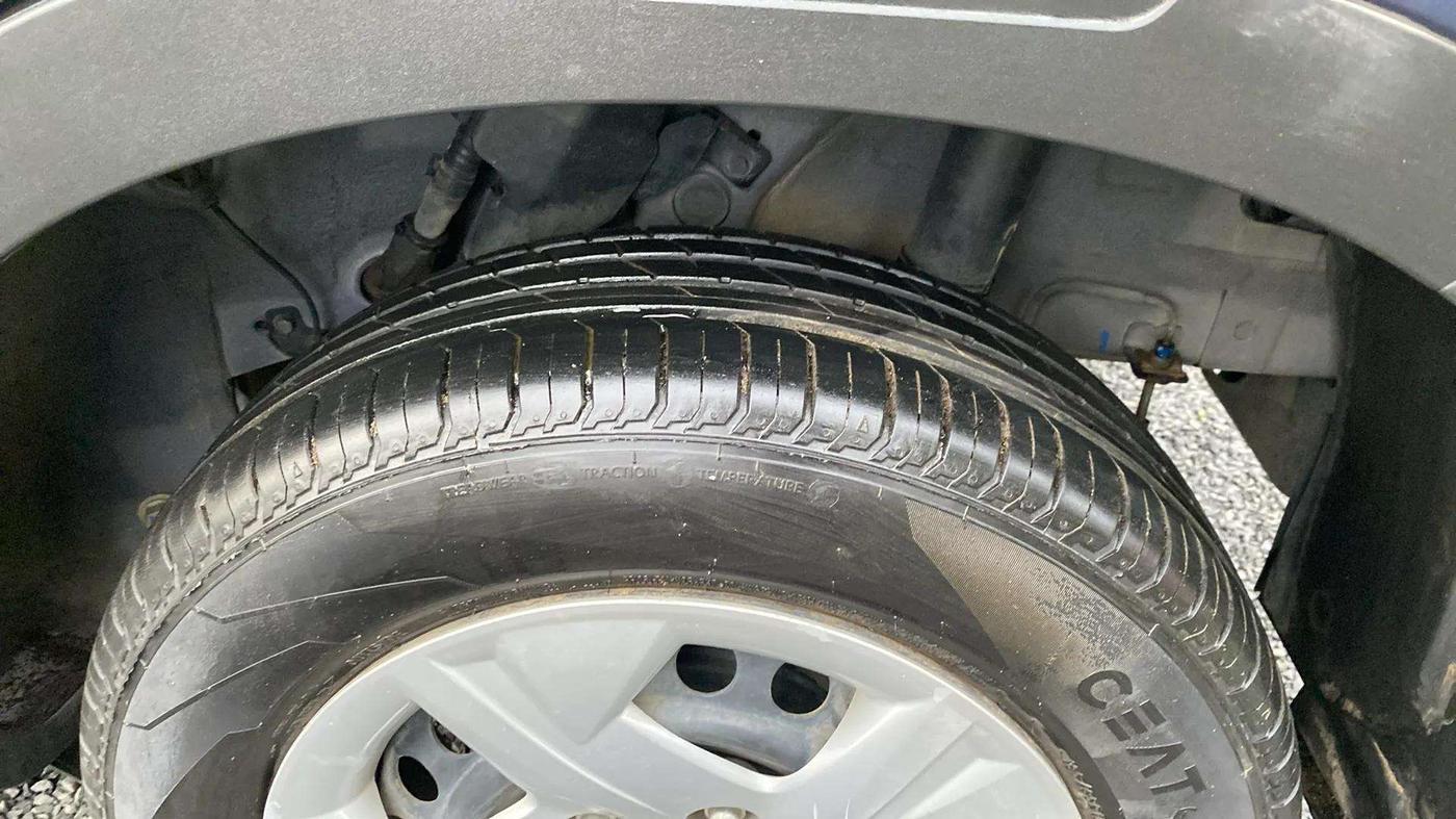 2021 Hyundai VENUE S 1.2, Petrol, Manual, 44,043 km, Left Rear Tyre Tread