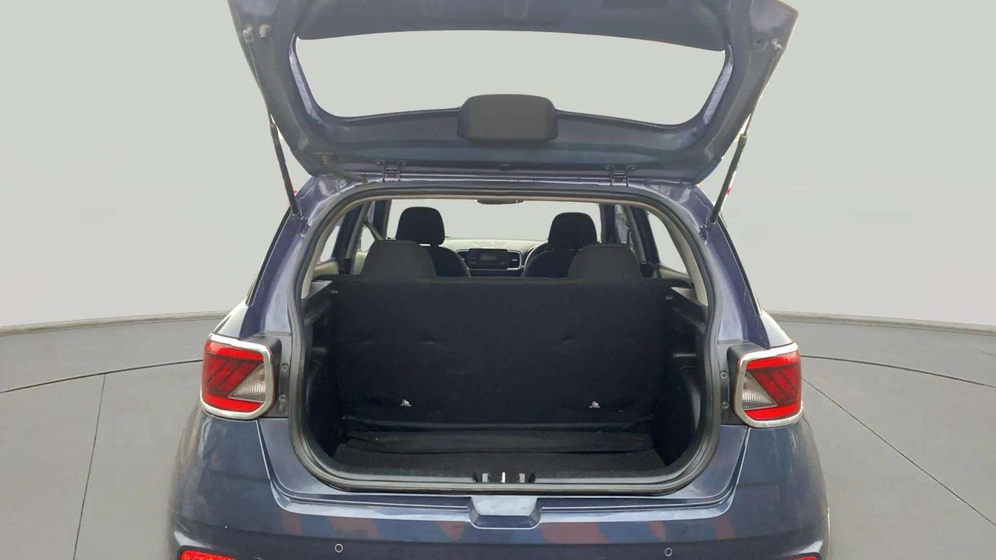 2021 Hyundai VENUE S 1.2, Petrol, Manual, 44,043 km, Boot Open Zoomed View