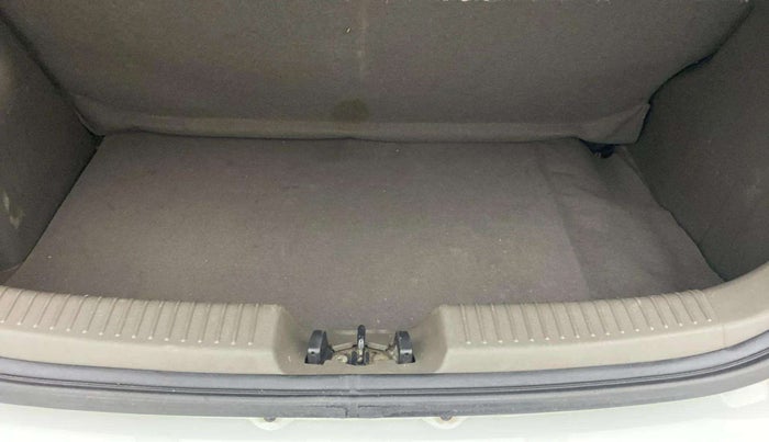 2013 Hyundai i10 SPORTZ 1.2, Petrol, Manual, 24,928 km, Boot Open Zoomed View