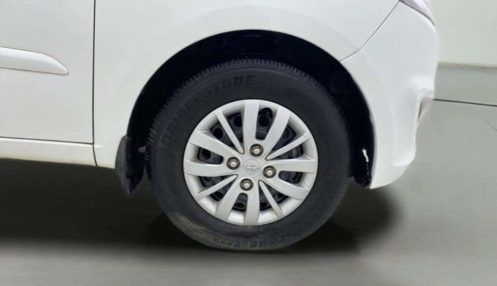2013 Hyundai i10 SPORTZ 1.2, Petrol, Manual, 24,928 km, Right Front Wheel