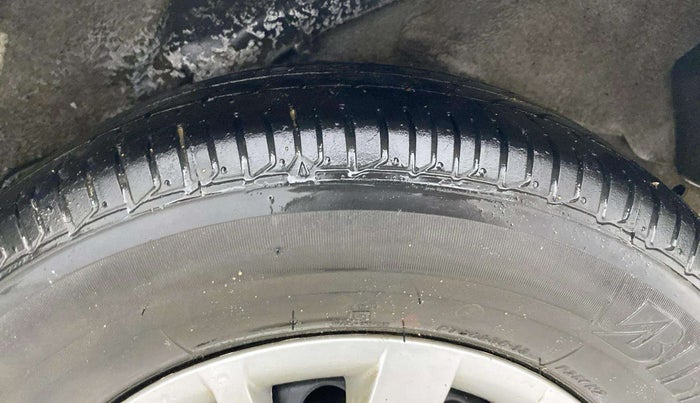 2013 Hyundai i10 SPORTZ 1.2, Petrol, Manual, 24,928 km, Left Rear Tyre Tread