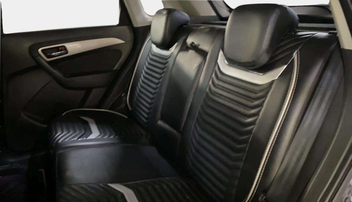 2016 Maruti Vitara Brezza ZDI PLUS, Diesel, Manual, 80,399 km, Right Side Rear Door Cabin