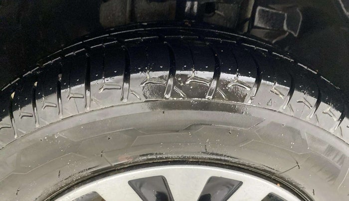 2019 Tata Tiago XZ PETROL, CNG, Manual, 73,885 km, Right Front Tyre Tread