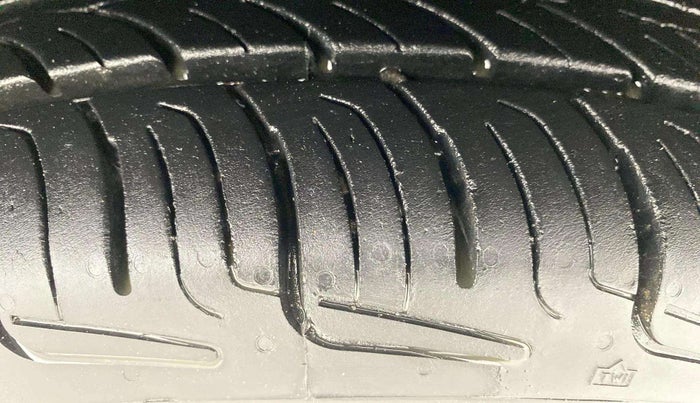 2016 Maruti Celerio ZXI AMT, Petrol, Automatic, 35,342 km, Left Front Tyre Tread