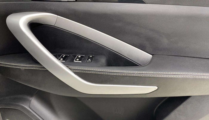 2021 MG HECTOR SUPER 2.0 DIESEL, Diesel, Manual, 64,538 km, Driver Side Door Panels Control