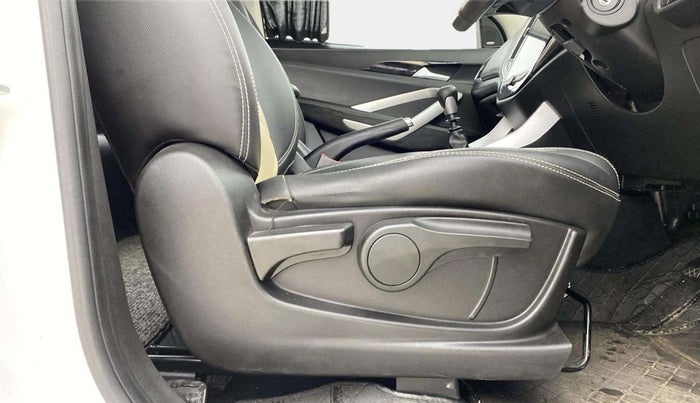 2021 MG HECTOR SUPER 2.0 DIESEL, Diesel, Manual, 64,538 km, Driver Side Adjustment Panel