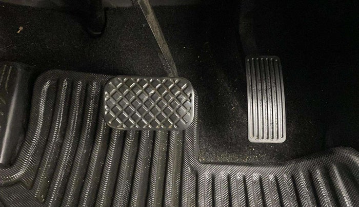 2019 MG HECTOR SHARP 1.5 DCT PETROL, Petrol, Automatic, 18,077 km, Pedals