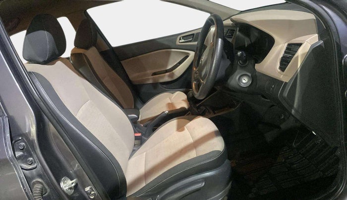 2016 Hyundai Elite i20 SPORTZ 1.2, Petrol, Manual, 19,973 km, Right Side Front Door Cabin
