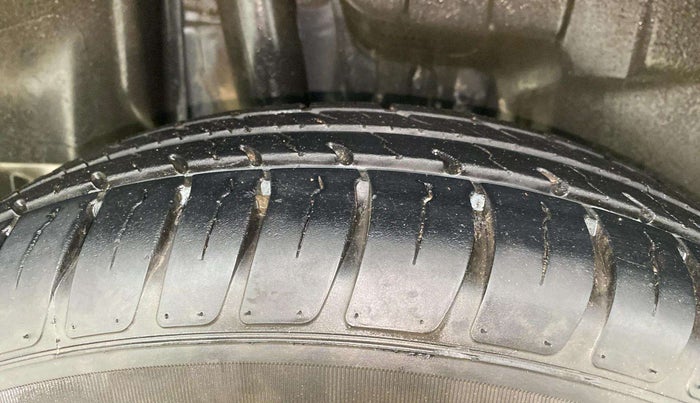 2024 Maruti Swift VXi, Petrol, Manual, 5,127 km, Right Rear Tyre Tread