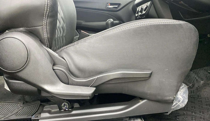 2024 Maruti Swift VXi, Petrol, Manual, 5,127 km, Driver Side Adjustment Panel