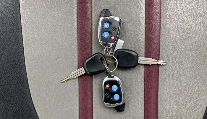 2015 Maruti Alto 800 LXI, Petrol, Manual, 32,924 km, Key Close Up