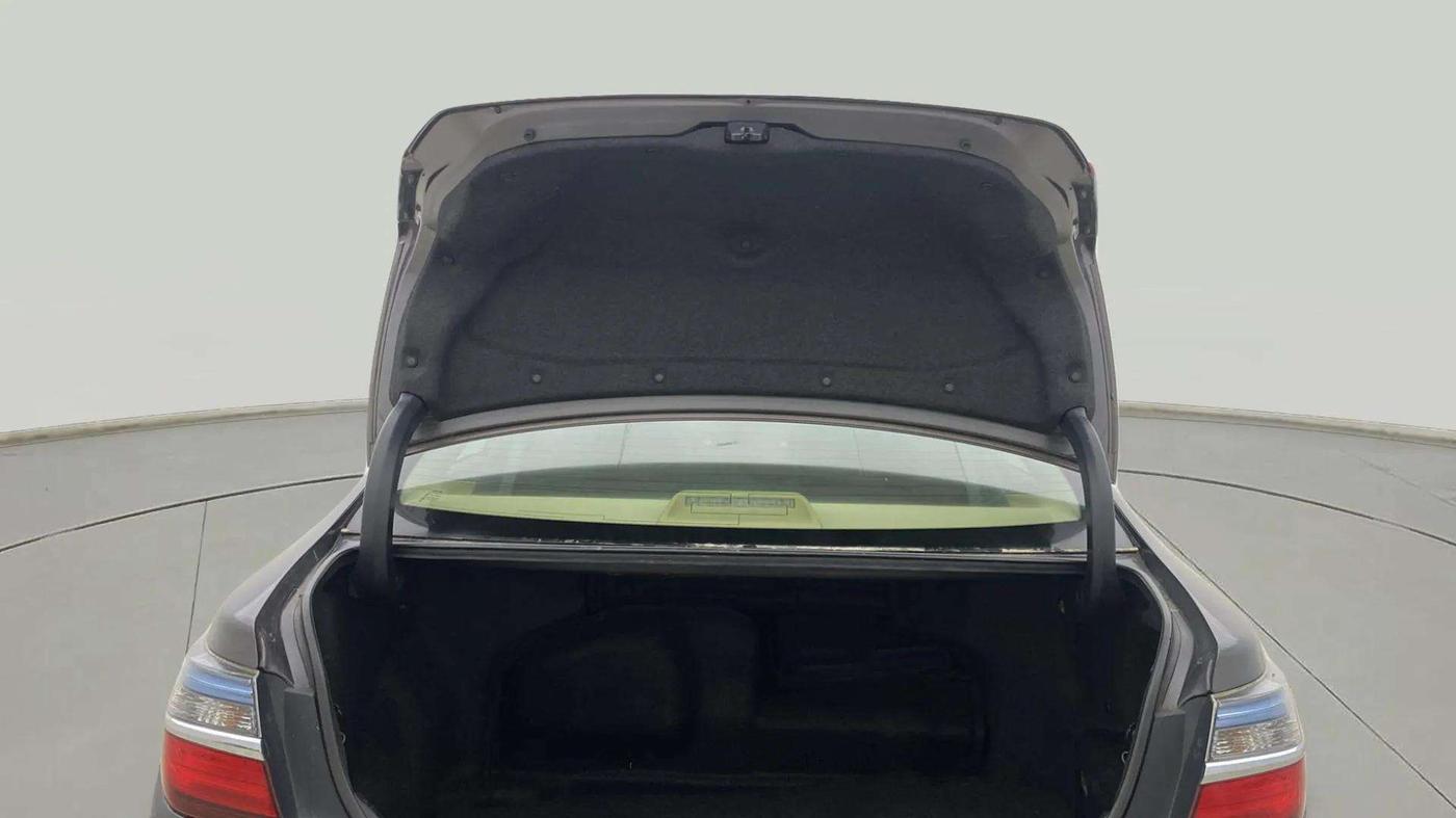 2015 Toyota Camry HYBRID, Hybrid, Automatic, 49,903 km, Boot Door Open