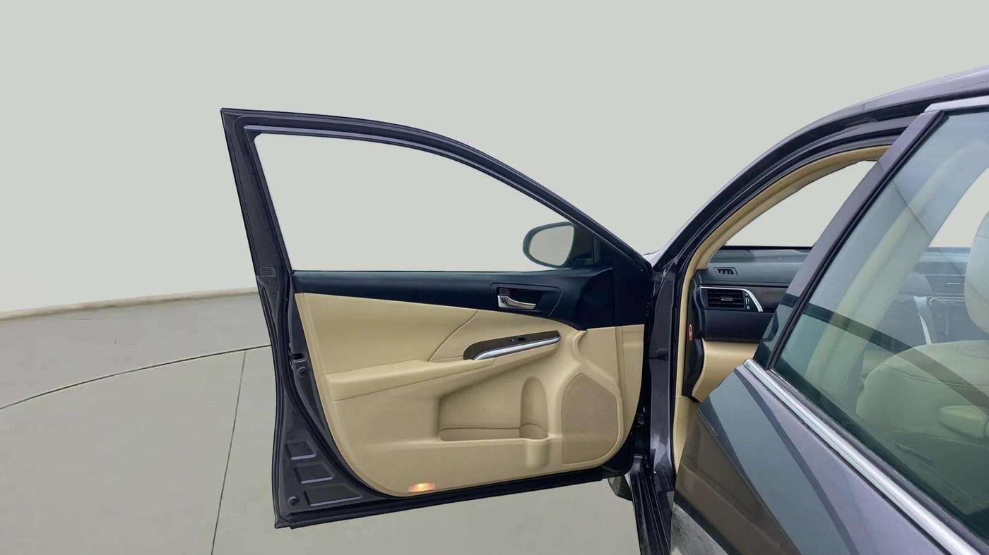 2015 Toyota Camry HYBRID, Hybrid, Automatic, 49,903 km, LHS Front Door
