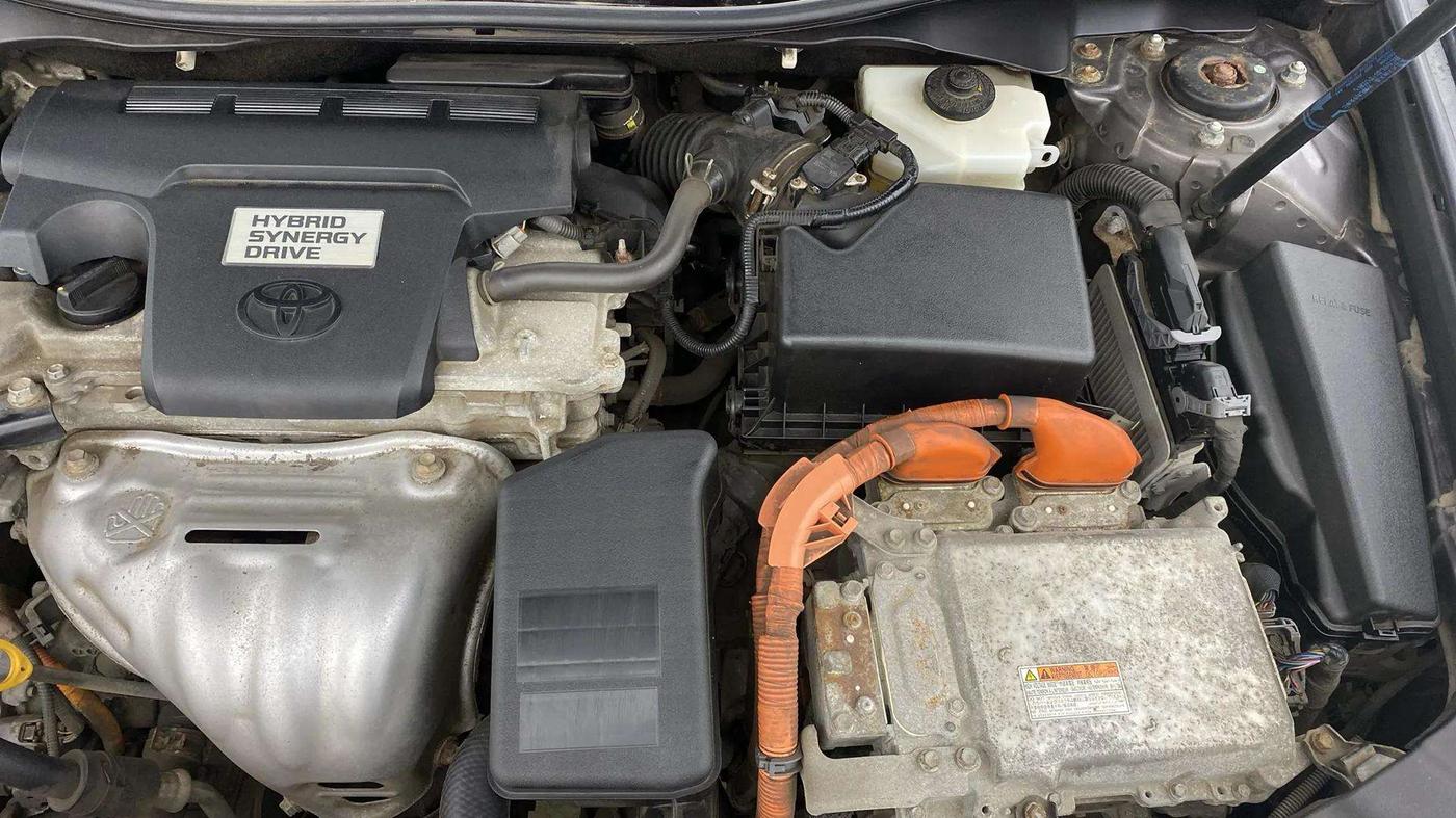 2015 Toyota Camry HYBRID, Hybrid, Automatic, 49,903 km, Engine View - Left