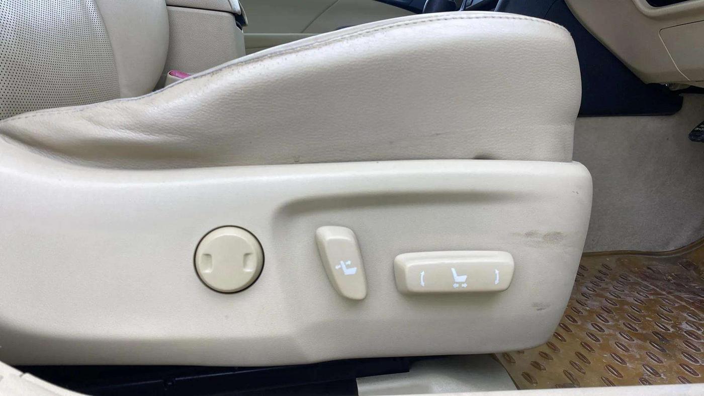2015 Toyota Camry HYBRID, Hybrid, Automatic, 49,903 km, Driver Side Adjustment Panel