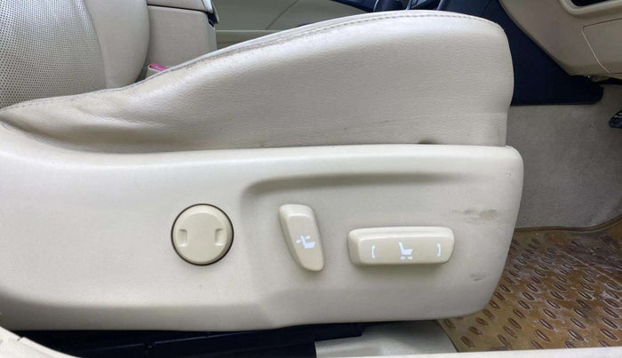 2015 Toyota Camry HYBRID, Hybrid, Automatic, 49,440 km, Driver Side Adjustment Panel