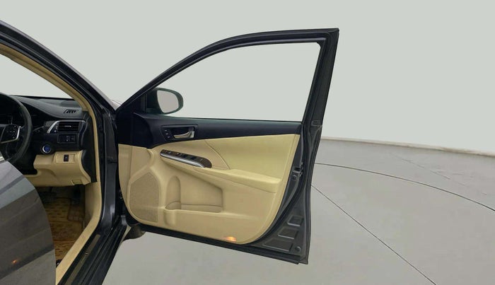 2015 Toyota Camry HYBRID, Hybrid, Automatic, 49,440 km, RHS Front Door