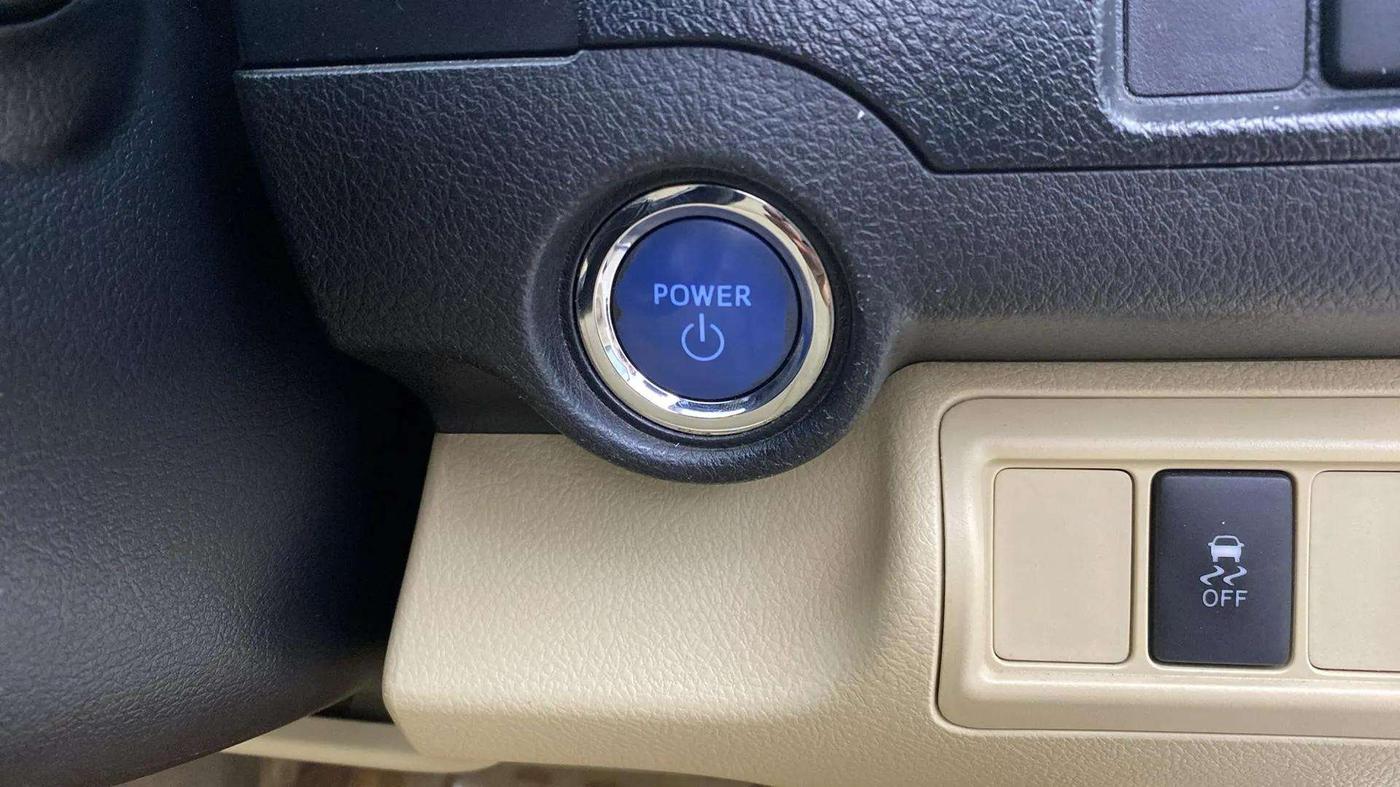 2015 Toyota Camry HYBRID, Hybrid, Automatic, 49,903 km, Keyless Start/ Stop Button