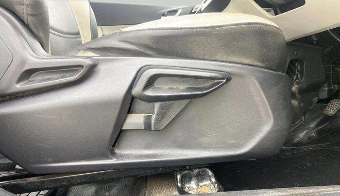 2022 Tata TIGOR XZ PLUS CNG, CNG, Manual, 32,316 km, Driver Side Adjustment Panel