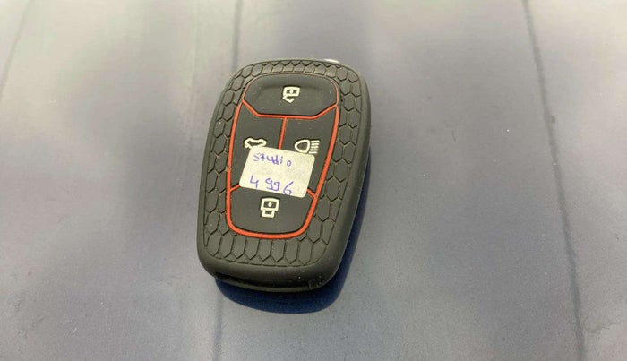 2022 Tata TIGOR XZ PLUS CNG, CNG, Manual, 32,316 km, Key Close Up