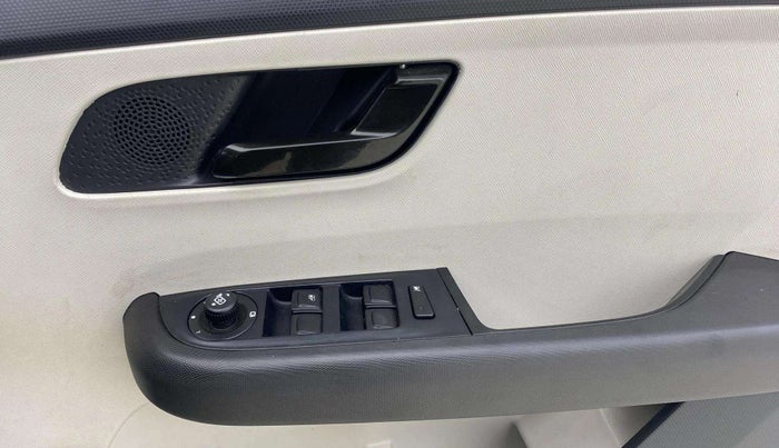 2024 Tata ALTROZ XTA, Petrol, Automatic, 8,032 km, Driver Side Door Panels Control