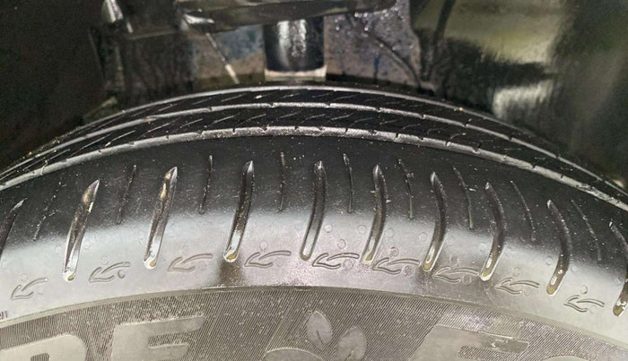 2024 Tata ALTROZ XTA, Petrol, Automatic, 8,032 km, Right Front Tyre Tread