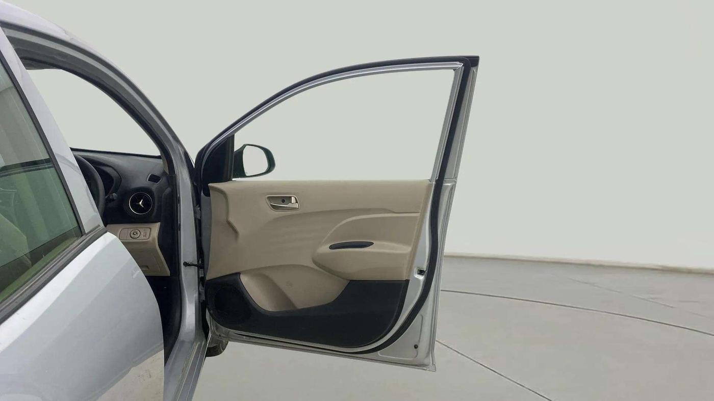 2018 Hyundai NEW SANTRO SPORTZ AMT, Petrol, Automatic, 30,152 km, RHS Front Door
