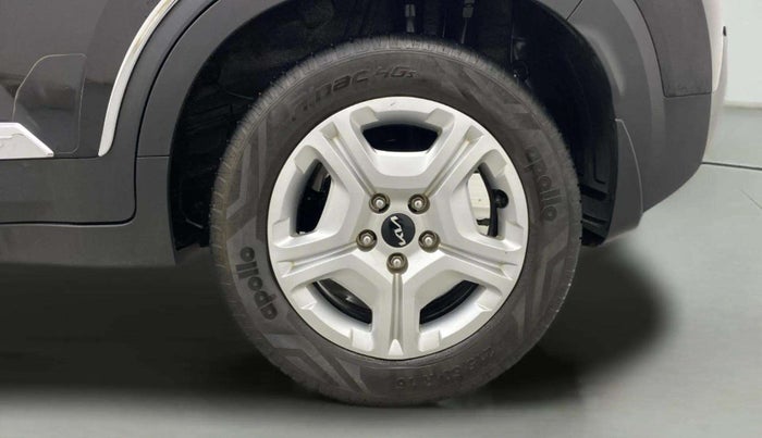 2022 KIA SONET HTK PLUS 1.0 IMT, Petrol, Manual, 23,957 km, Left Rear Wheel