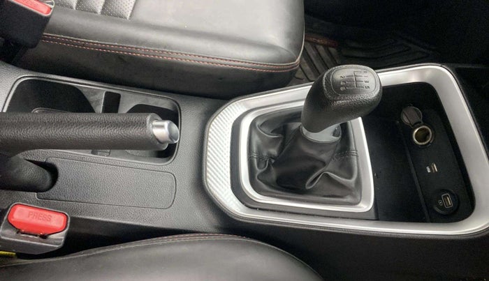 2022 KIA SONET HTK PLUS 1.0 IMT, Petrol, Manual, 23,957 km, Gear Lever