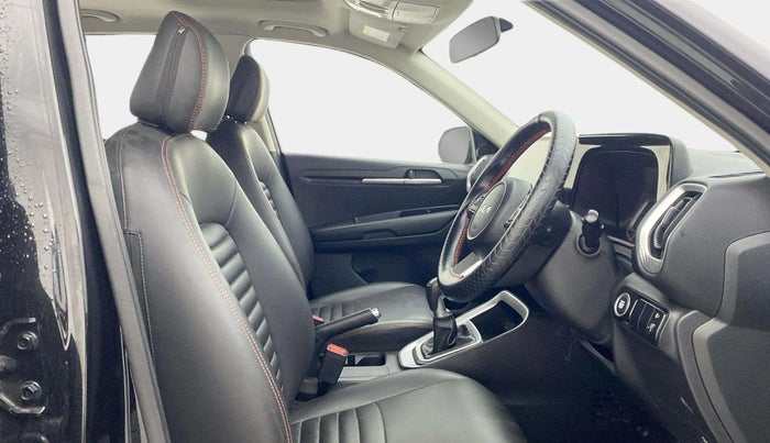 2022 KIA SONET HTK PLUS 1.0 IMT, Petrol, Manual, 23,957 km, Right Side Front Door Cabin