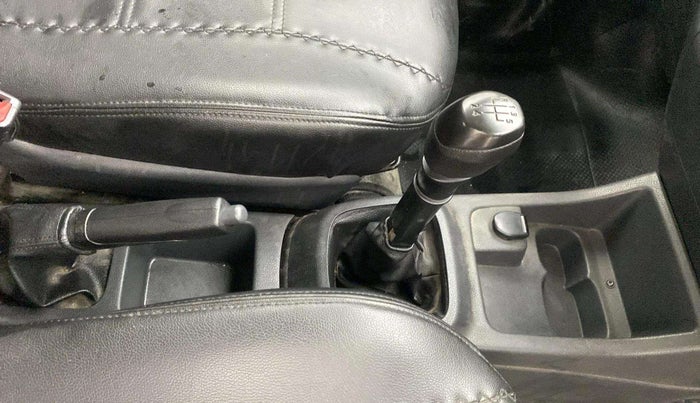 2016 Renault Kwid RXT 1.0, Petrol, Manual, 61,854 km, Gear Lever