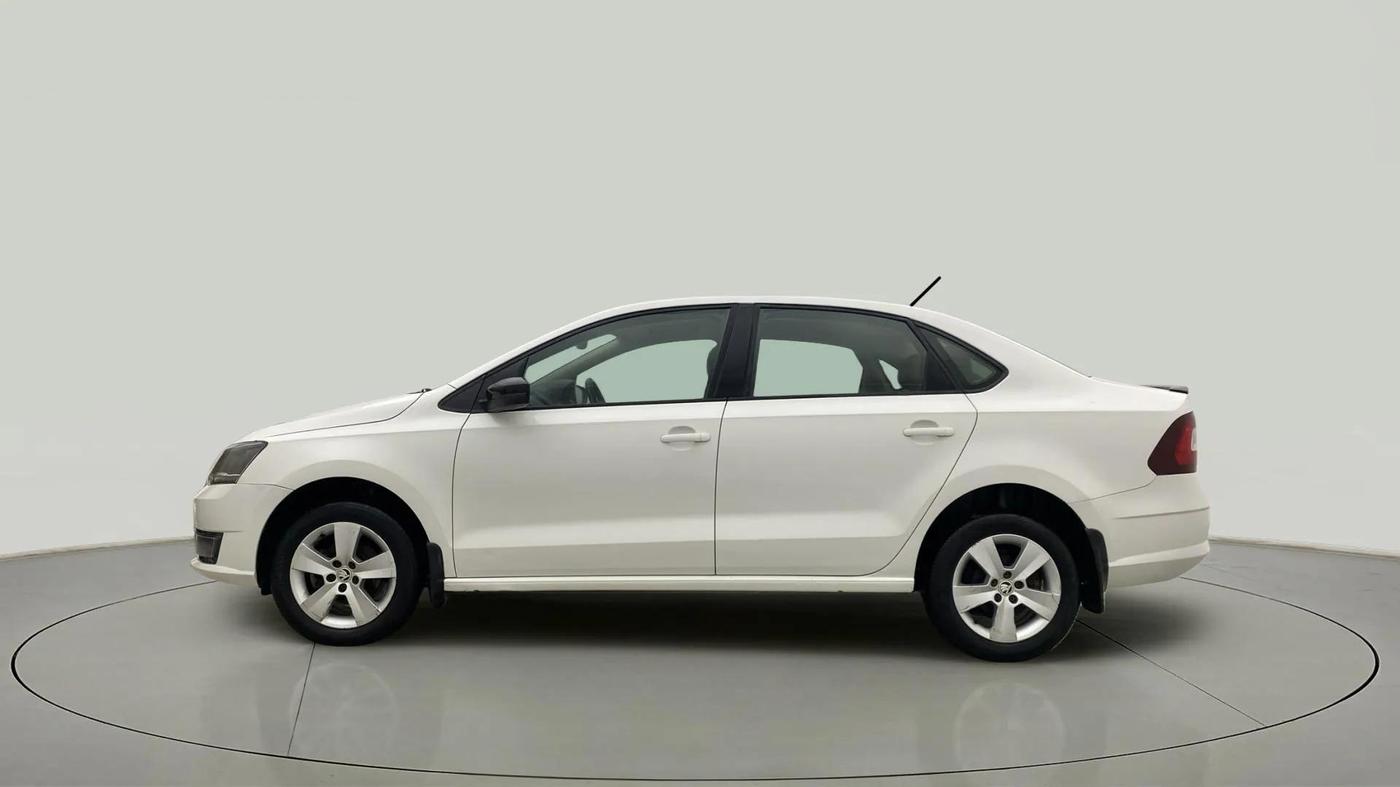 2019 Skoda Rapid AMBITION 1.6 MPI AT, Petrol, Automatic, 60,259 km, Left Side