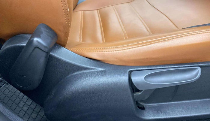 2019 Skoda Rapid AMBITION 1.6 MPI AT, Petrol, Automatic, 60,259 km, Driver Side Adjustment Panel