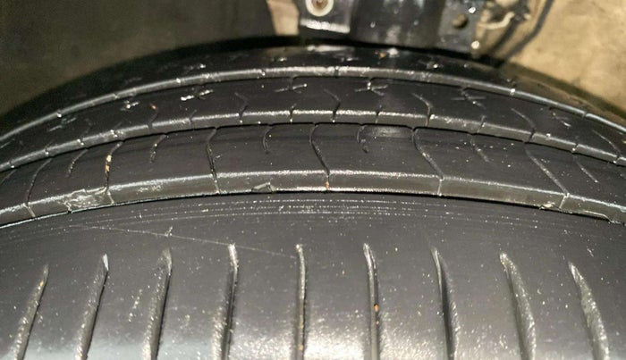 2019 Skoda Rapid AMBITION 1.6 MPI AT, Petrol, Automatic, 60,259 km, Left Front Tyre Tread