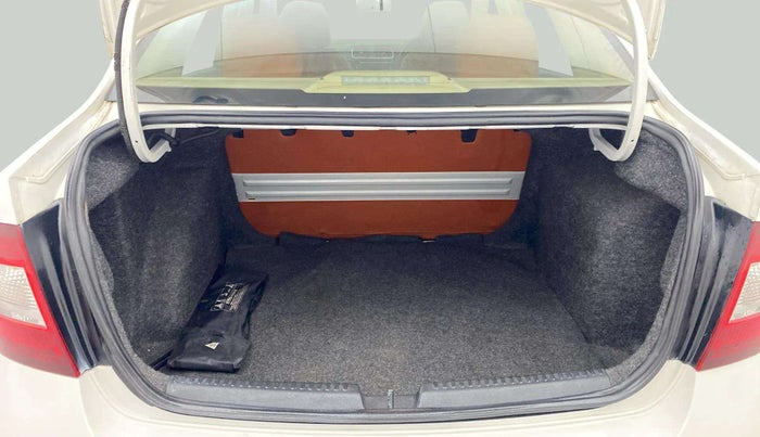 2019 Skoda Rapid AMBITION 1.6 MPI AT, Petrol, Automatic, 60,259 km, Boot Inside