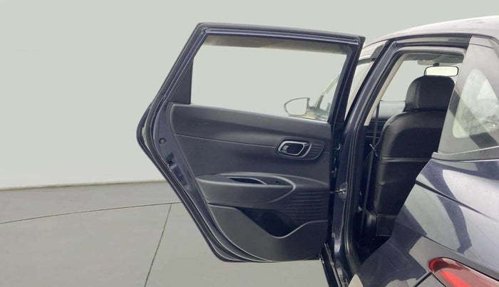 2022 Hyundai NEW I20 MAGNA 1.2 MT, Petrol, Manual, 17,707 km, LHS Rear Door