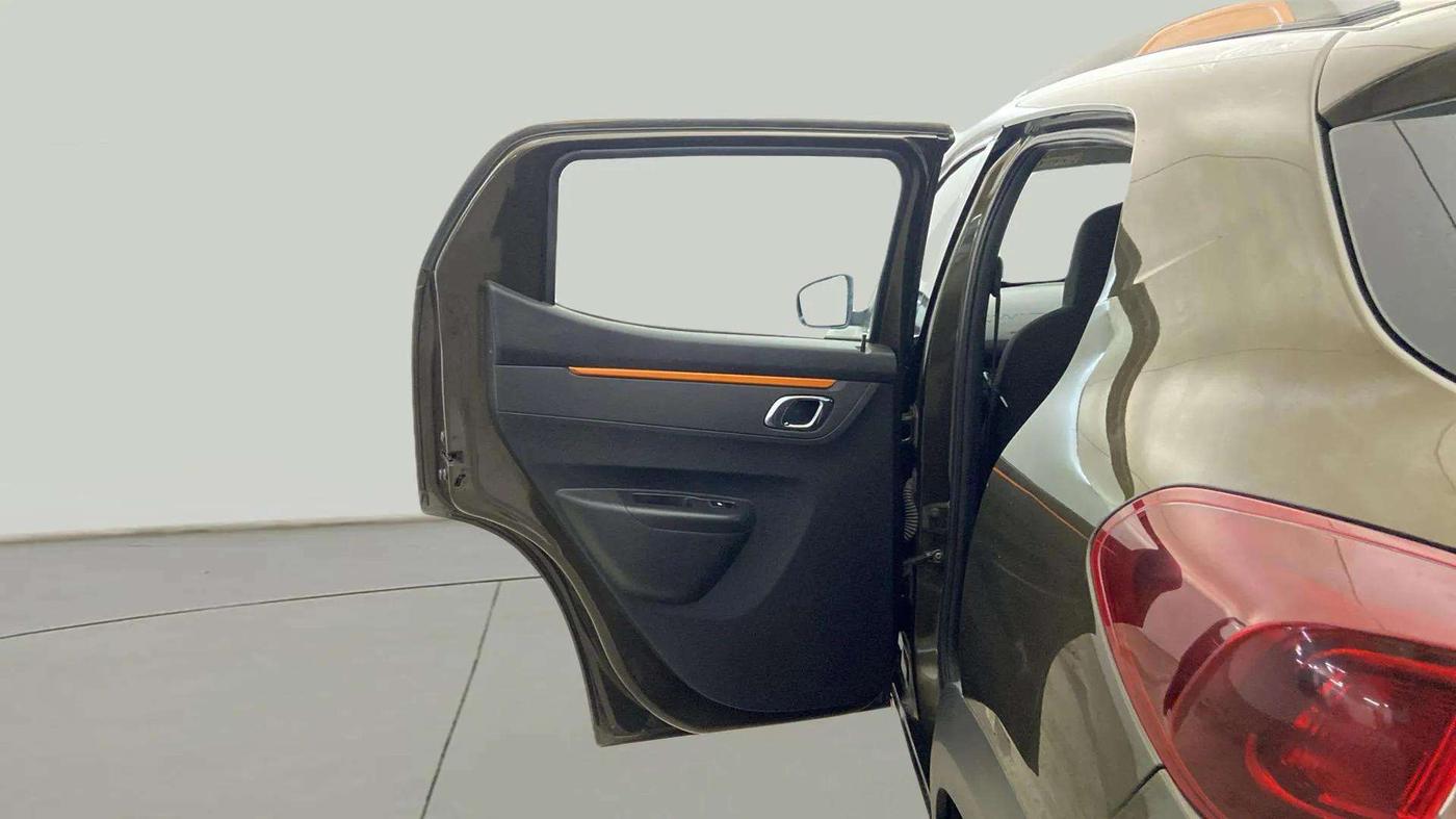 2020 Renault Kwid CLIMBER 1.0 AMT (O), Petrol, Automatic, 27,333 km, LHS Rear Door