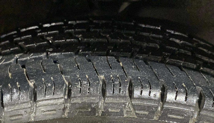 2016 Maruti Alto K10 VXI, Petrol, Manual, 26,245 km, Right Front Tyre Tread