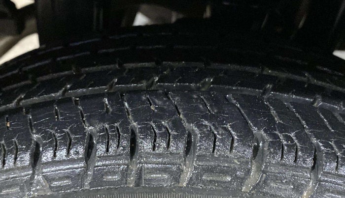 2016 Maruti Alto K10 VXI, Petrol, Manual, 26,245 km, Right Rear Tyre Tread