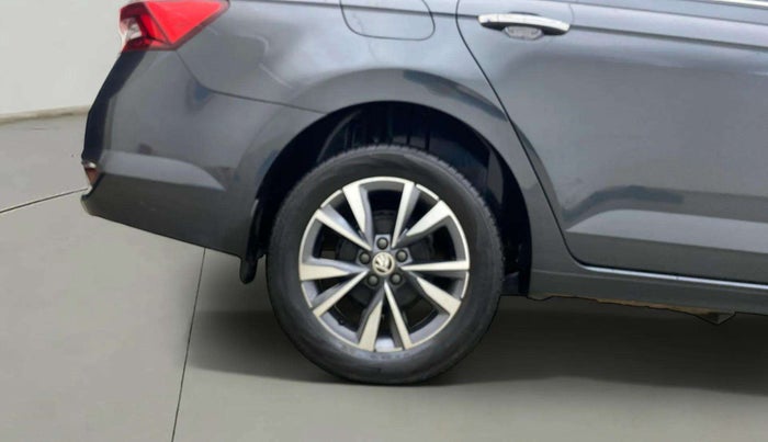 2024 Skoda SLAVIA STYLE 1.0L TSI MT, Petrol, Manual, 26,165 km, Right Rear Wheel