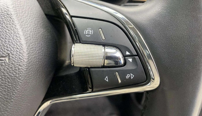 2024 Skoda SLAVIA STYLE 1.0L TSI MT, Petrol, Manual, 26,165 km, Adaptive Cruise Control