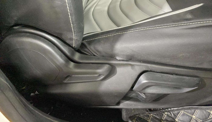 2021 Tata Tiago XZ PLUS PETROL, Petrol, Manual, 20,835 km, Driver Side Adjustment Panel