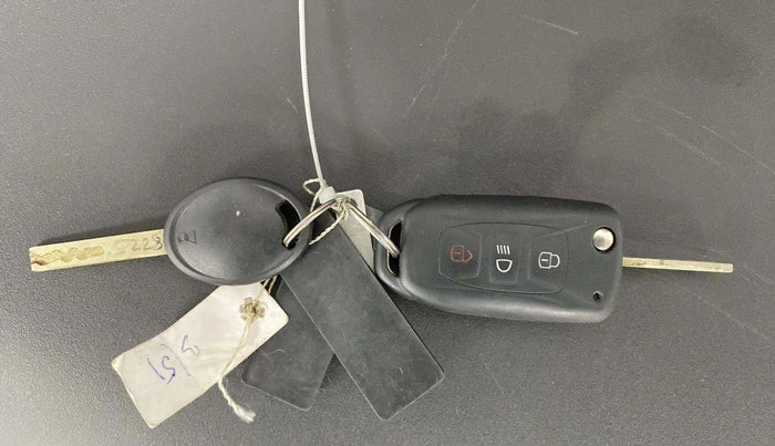 2021 Tata Tiago XZ PLUS PETROL, Petrol, Manual, 20,835 km, Key Close Up