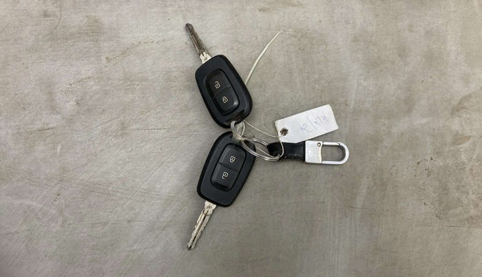 2022 Nissan MAGNITE XL, Petrol, Manual, 46,651 km, Key Close Up